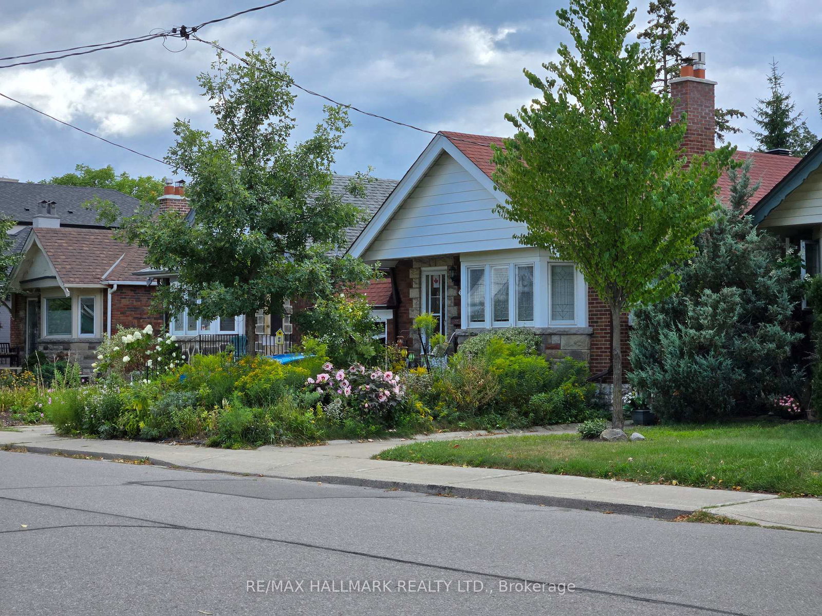 18-fairside-avenue-east-york-ontario-e12837528