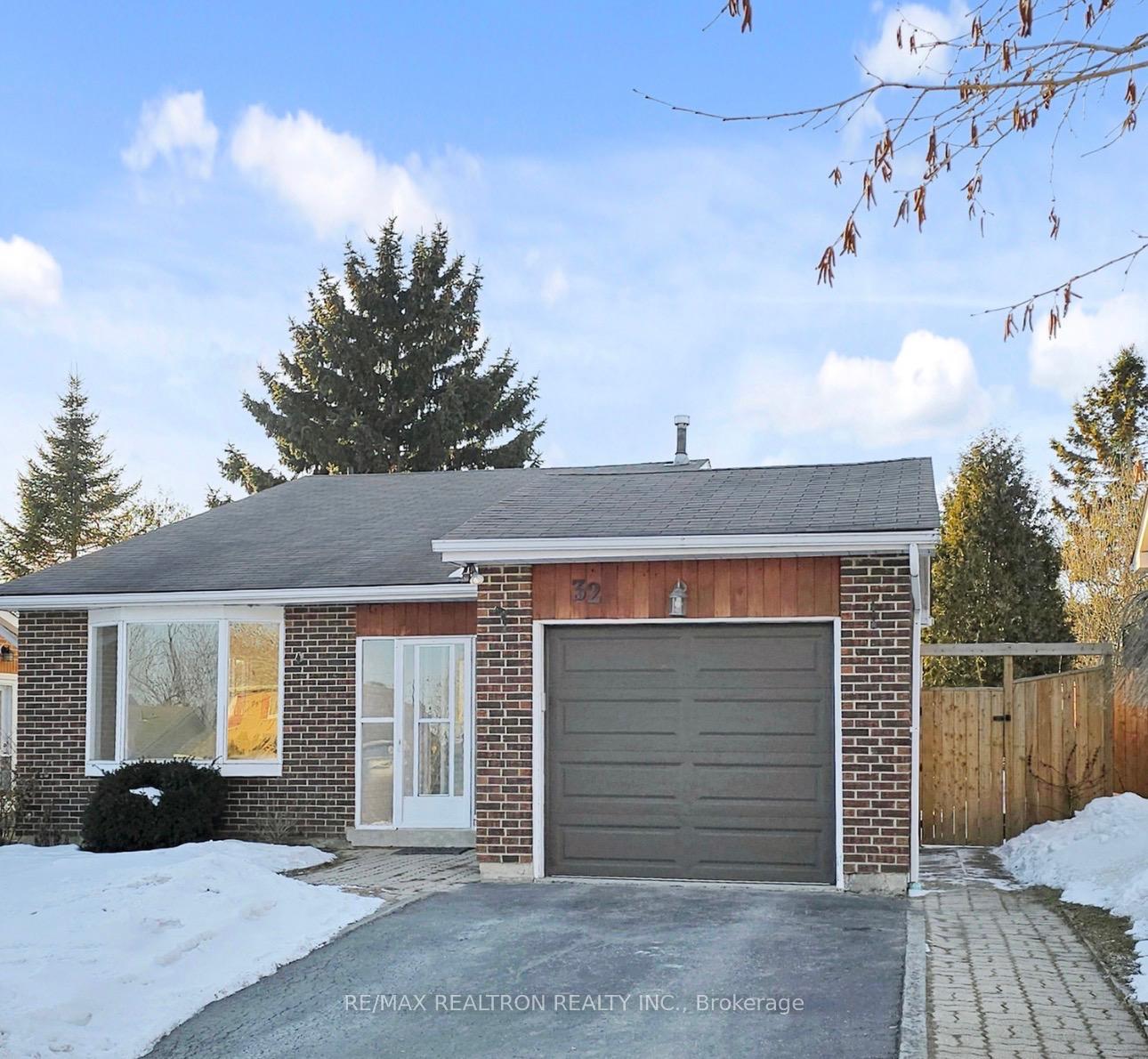 32-panter-crescent-ajax-ontario-e12837664