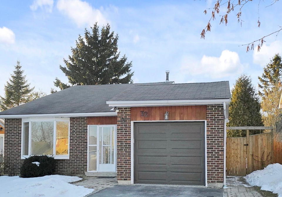 32-panter-crescent-ajax-ontario-e12837664