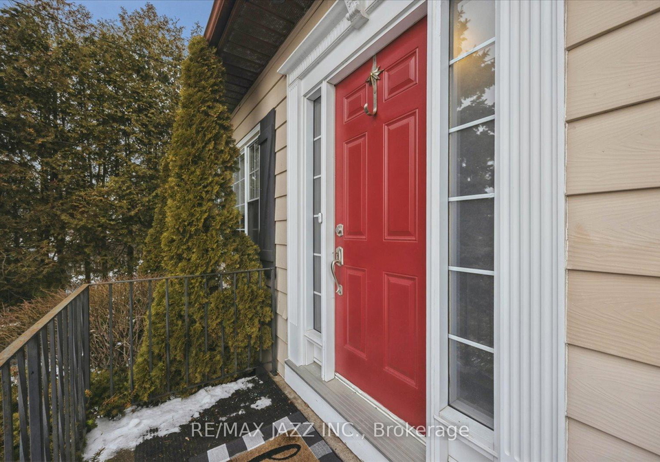 1633-charles-street-whitby-ontario-e12837908