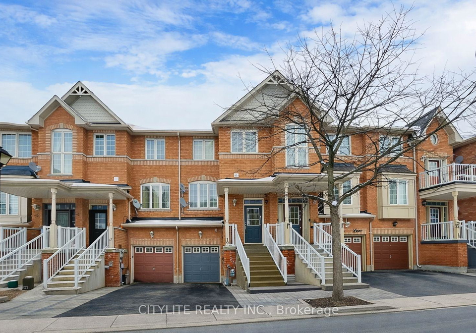 19-annable-lane-ajax-ontario-e12838016
