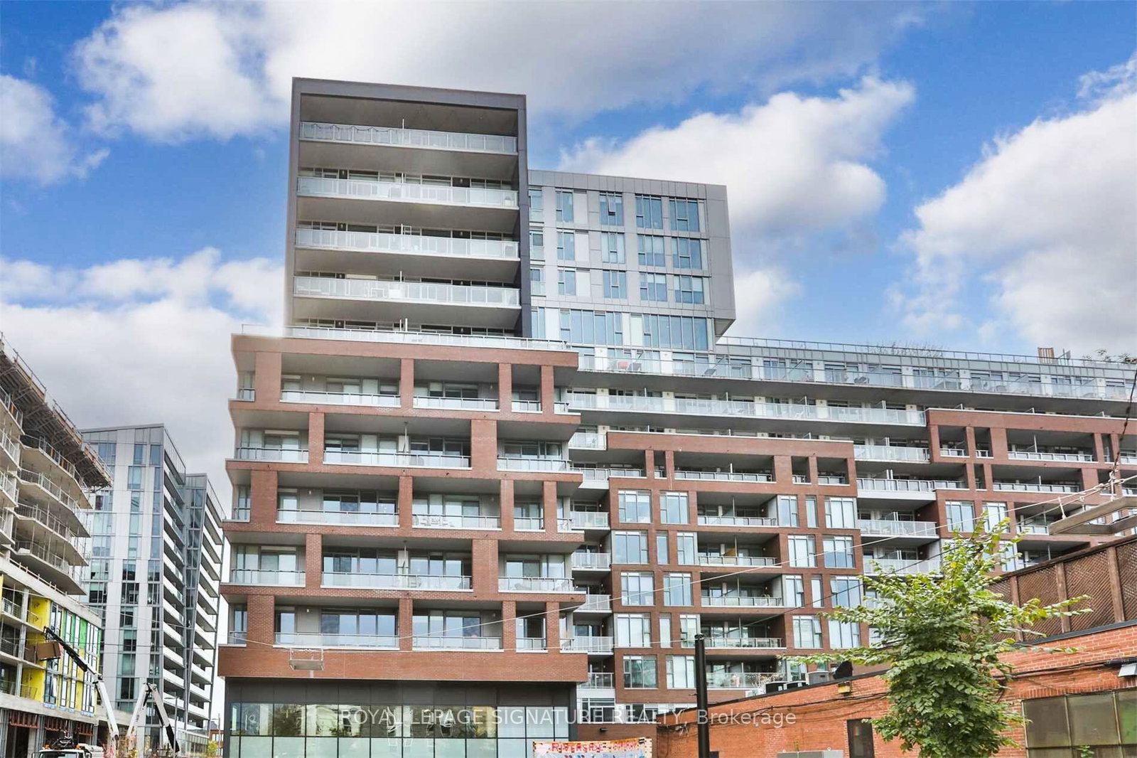 30-baseball-place-toronto-ontario-e12839024