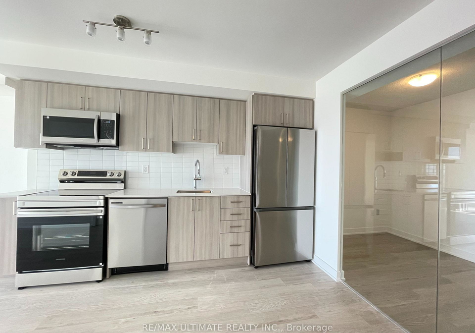 1010-sandy-beach-road-pickering-ontario-e12840122