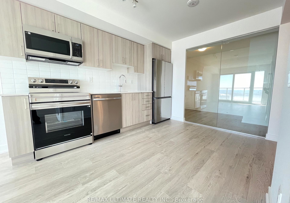 1010-sandy-beach-road-pickering-ontario-e12840122