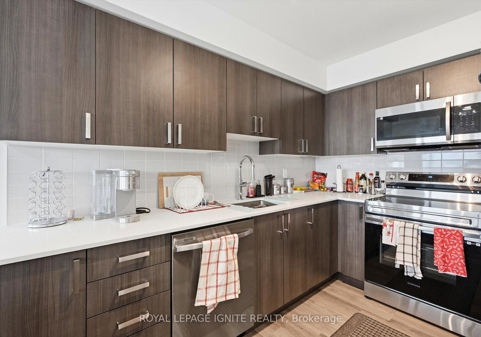 1455-celebration-drive-pickering-ontario-e12840190