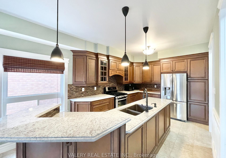 687-blackwood-boulevard-oshawa-ontario-e12841180