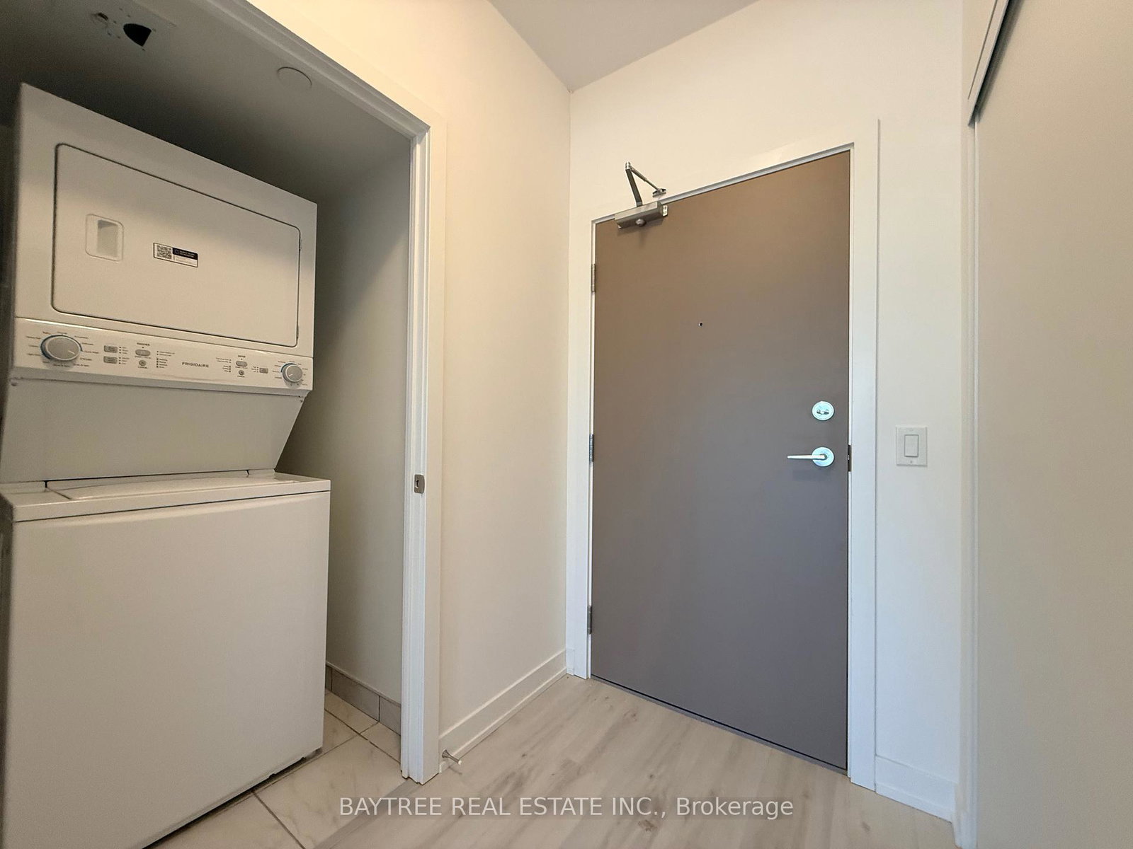 1010-sandy-beach-road-pickering-ontario-e12841484