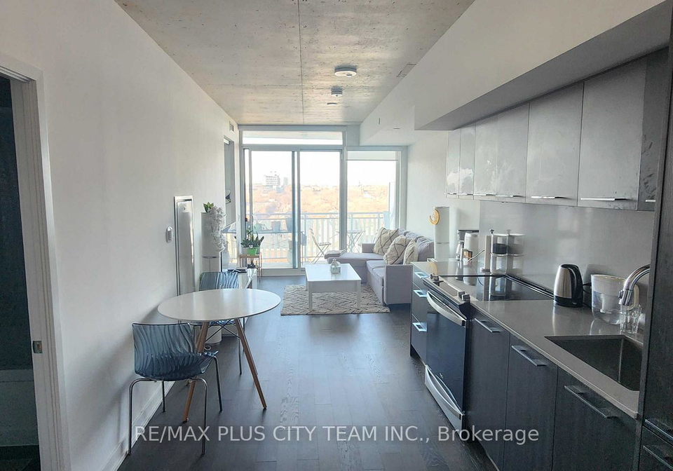 45-baseball-place-toronto-ontario-e12841646