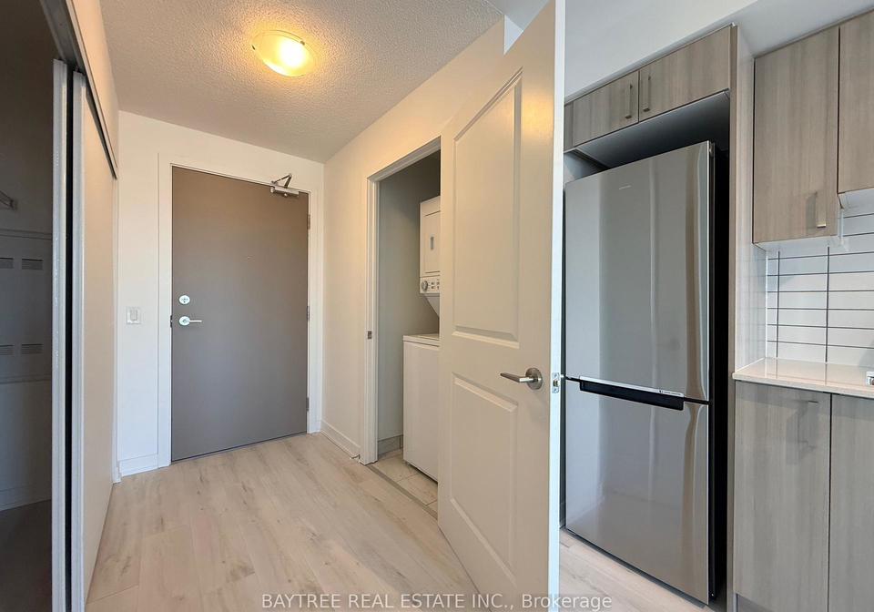 1010-sandy-beach-road-pickering-ontario-e12842348