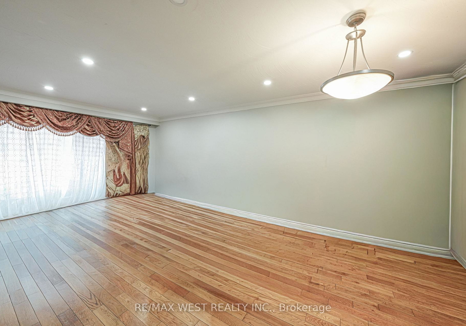 812-kennedy-road-scarborough-ontario-e12843068