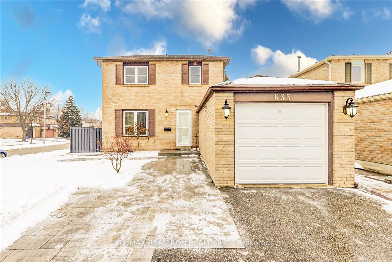635-beckworth-square-pickering-ontario-e12844464