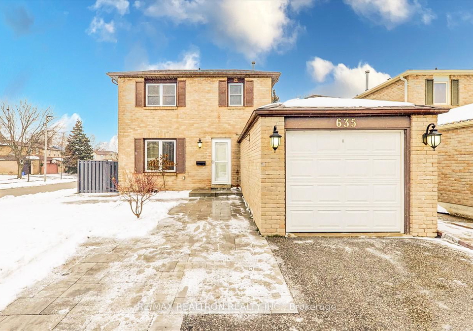 635-beckworth-square-pickering-ontario-e12844464