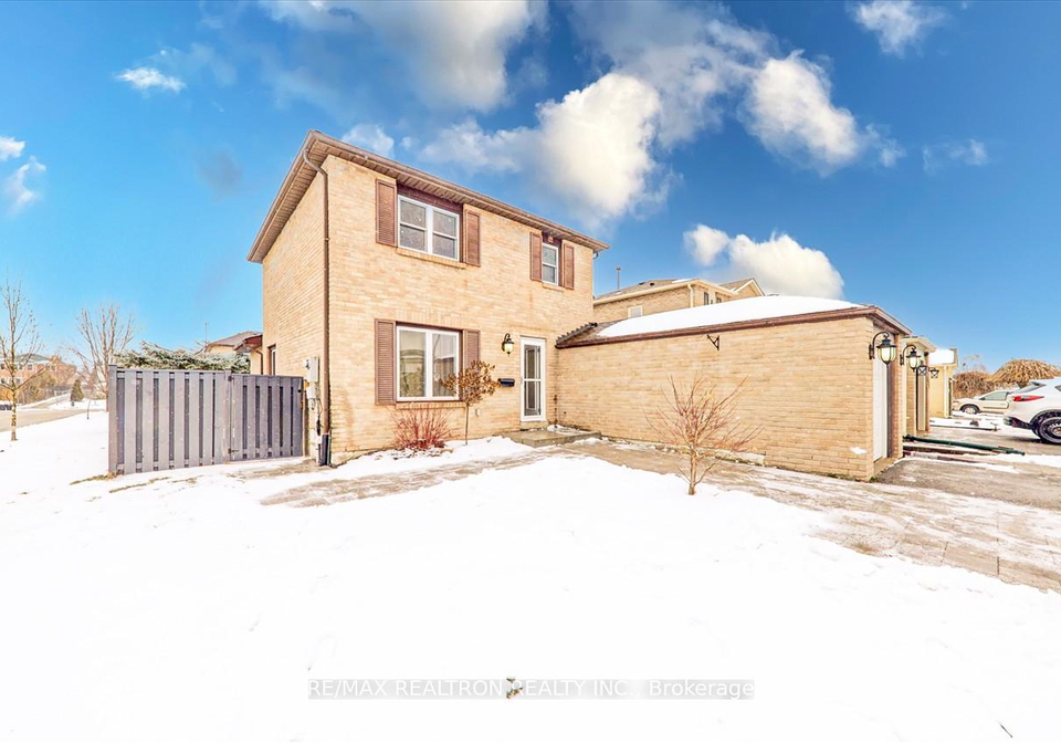 635-beckworth-square-pickering-ontario-e12844464