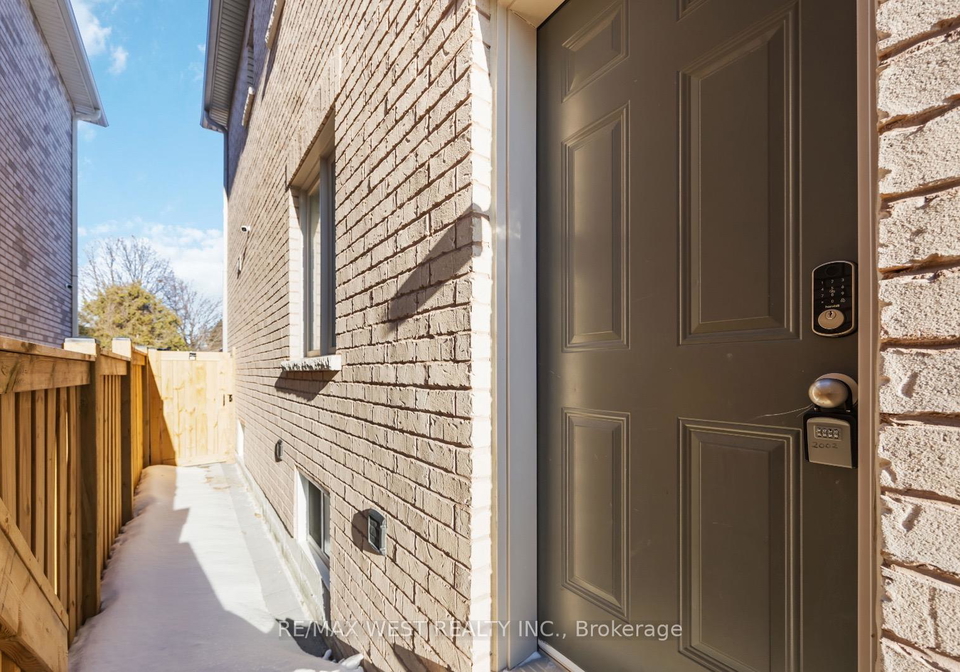 339-fleetwood-drive-oshawa-ontario-e12845824