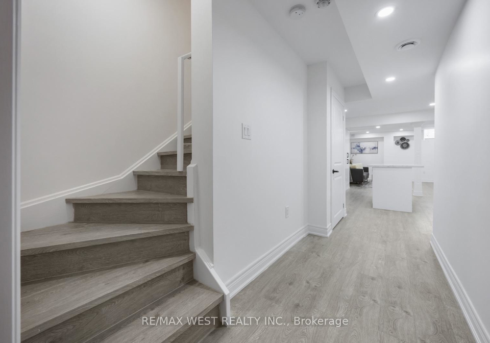 339-fleetwood-drive-oshawa-ontario-e12845824