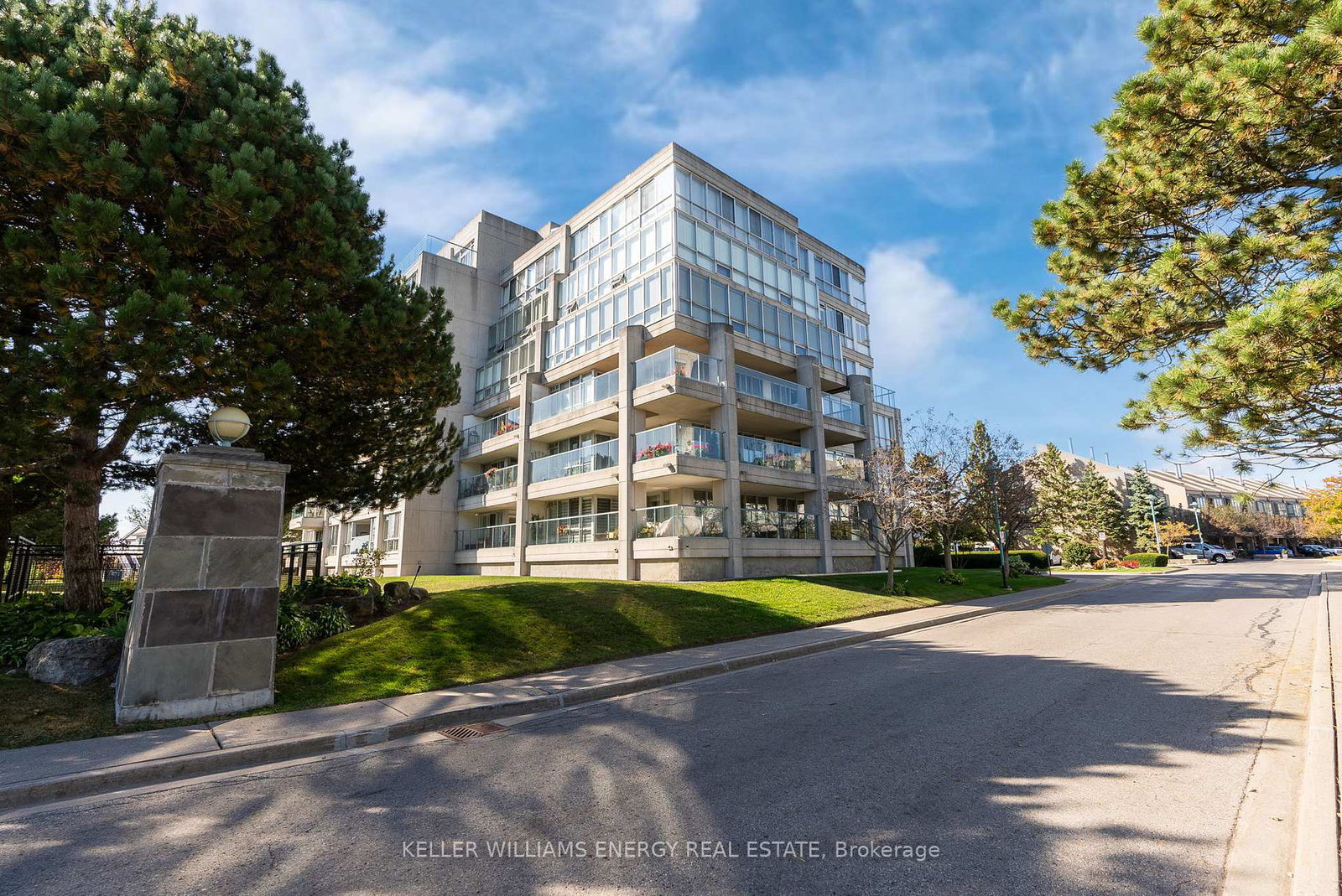 70-cumberland-lane-ajax-ontario-e12846168