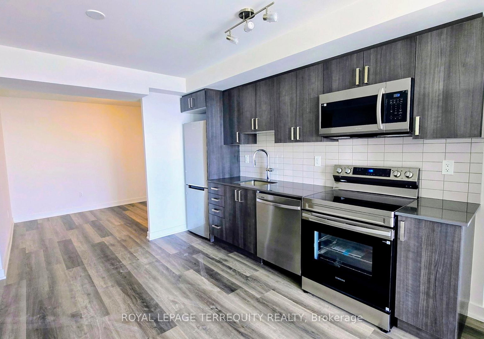 1010-sandy-beach-road-pickering-ontario-e12848032