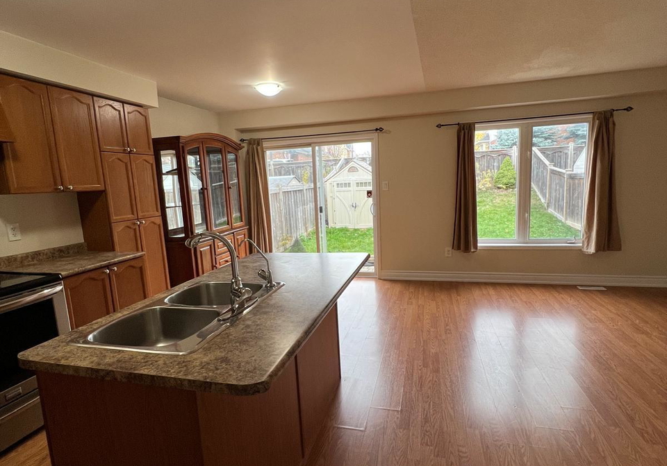 921-taggart-crescent-oshawa-ontario-e12848800