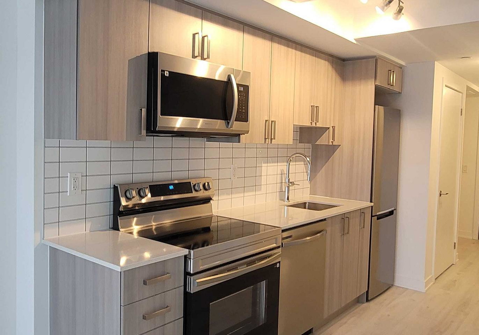 1010-sandy-beach-road-pickering-ontario-e12850440