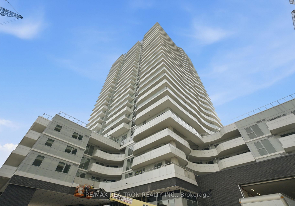 1010-sandy-beach-road-pickering-ontario-e12850462