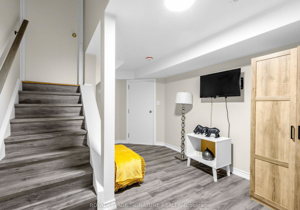 30-root-crescent-ajax-ontario-e12850472