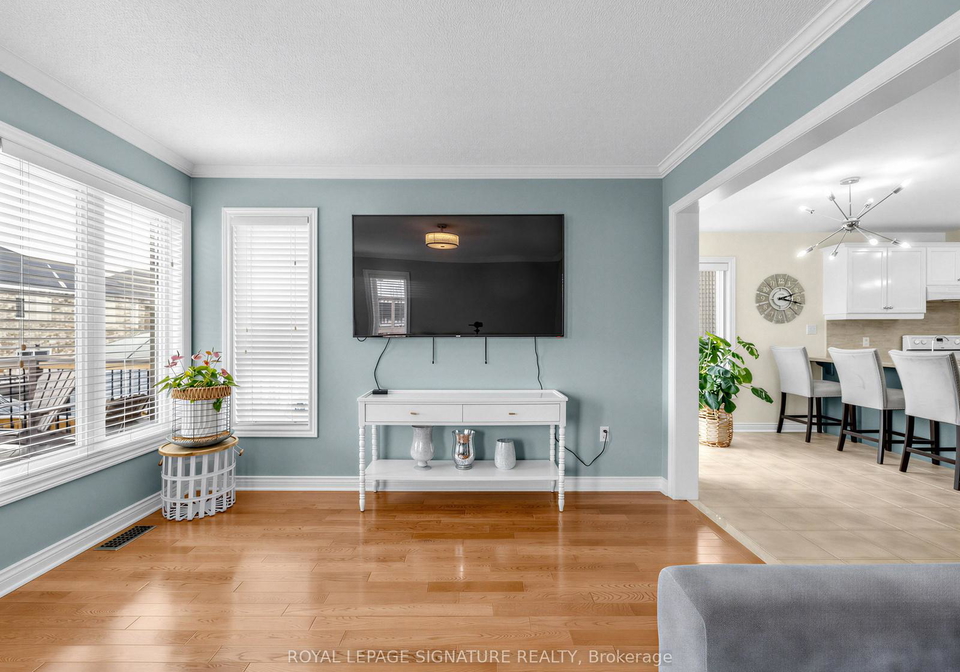30-root-crescent-ajax-ontario-e12850472
