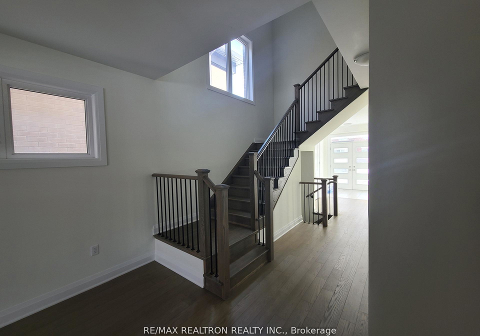 3246-chimney-swift-crescent-pickering-ontario-e12850660