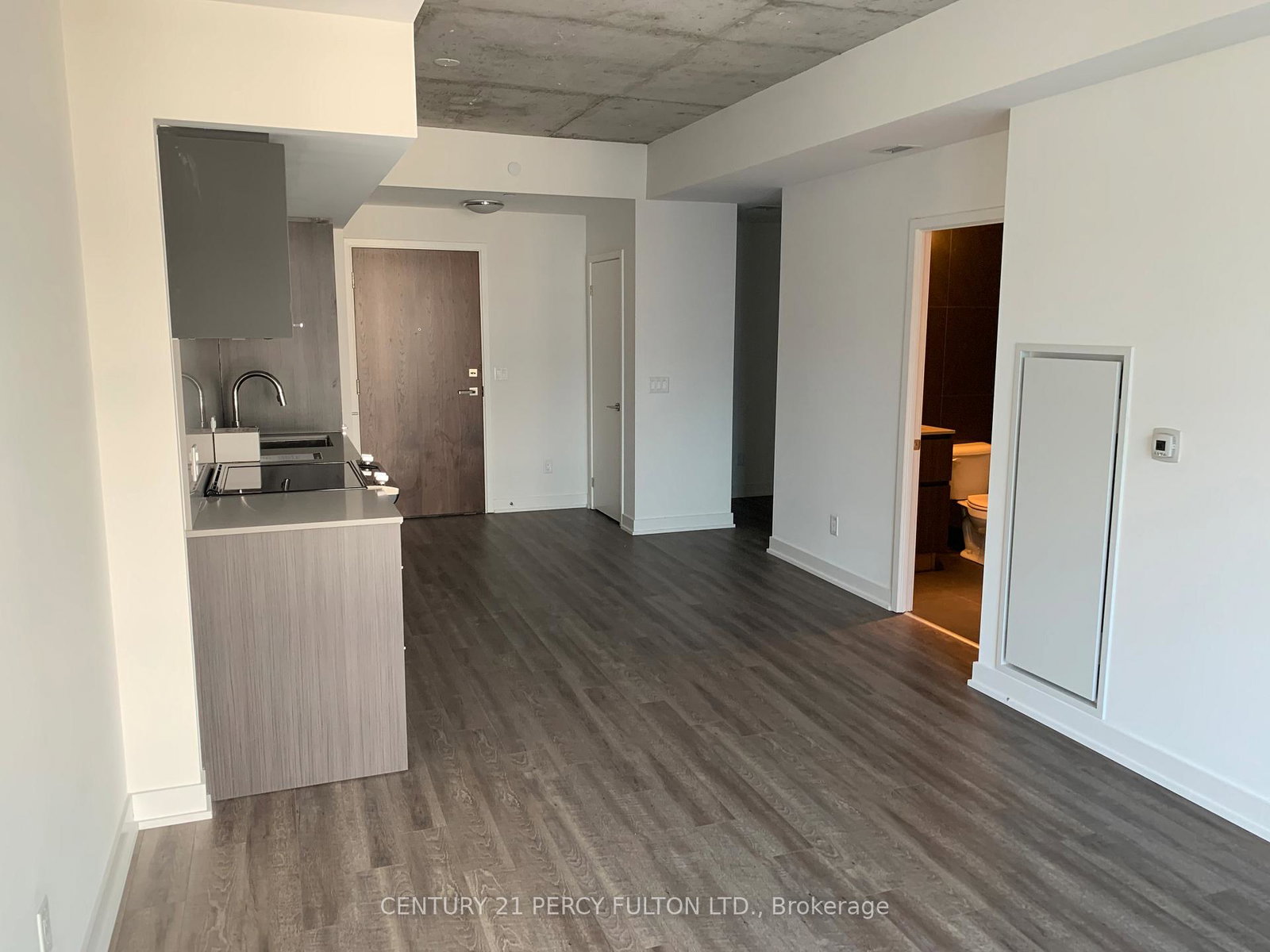 15-baseball-place-toronto-ontario-e12852200