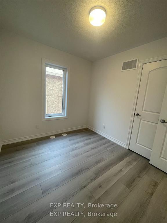2001-cameron-lott-crescent-oshawa-ontario-e12852686