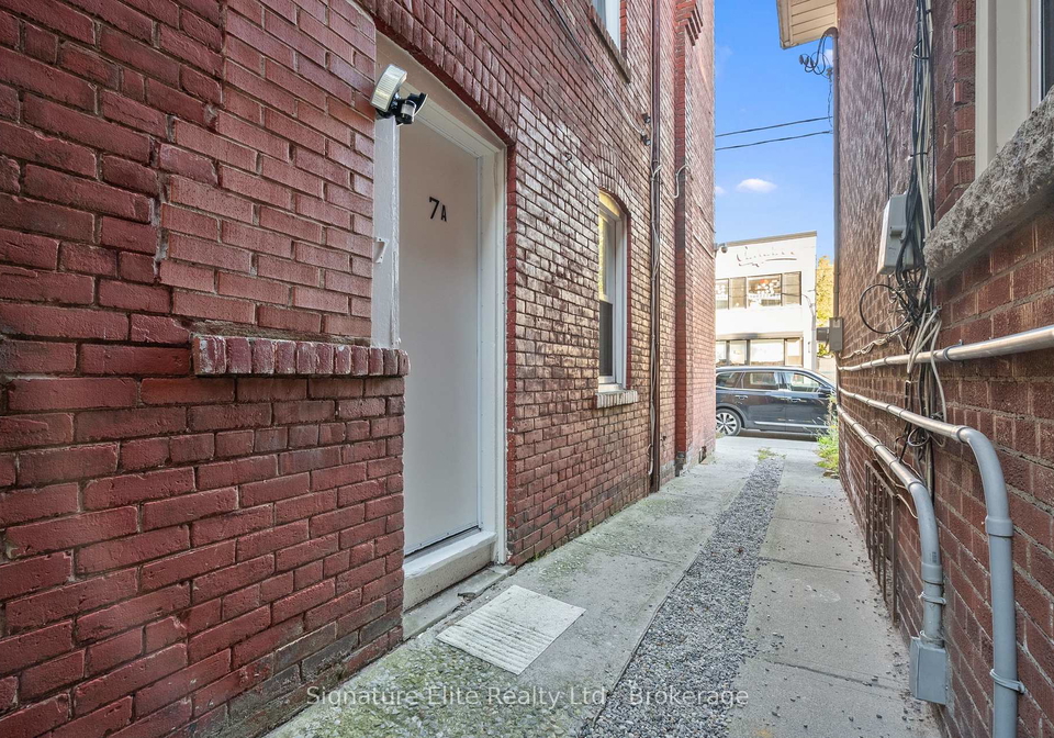 2461-queen-street-e-toronto-ontario-e12853788