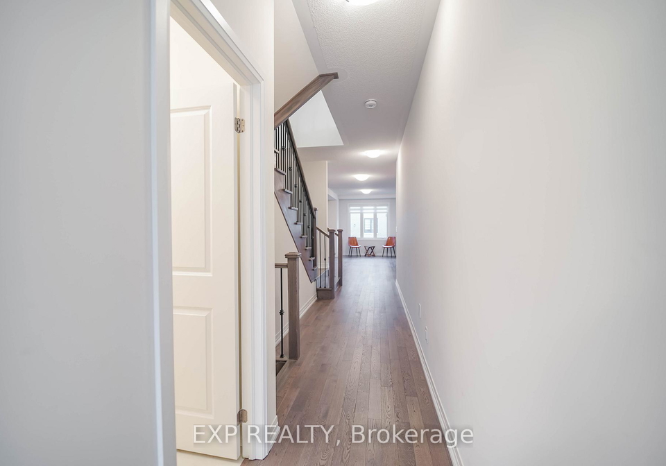 1033-pisces-trail-pickering-ontario-e12854504
