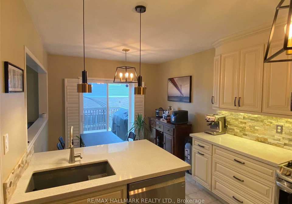 75-puttingedge-drive-whitby-ontario-e12855492
