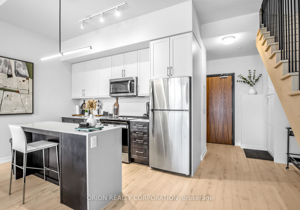 201-brock-street-s-whitby-ontario-e12855524