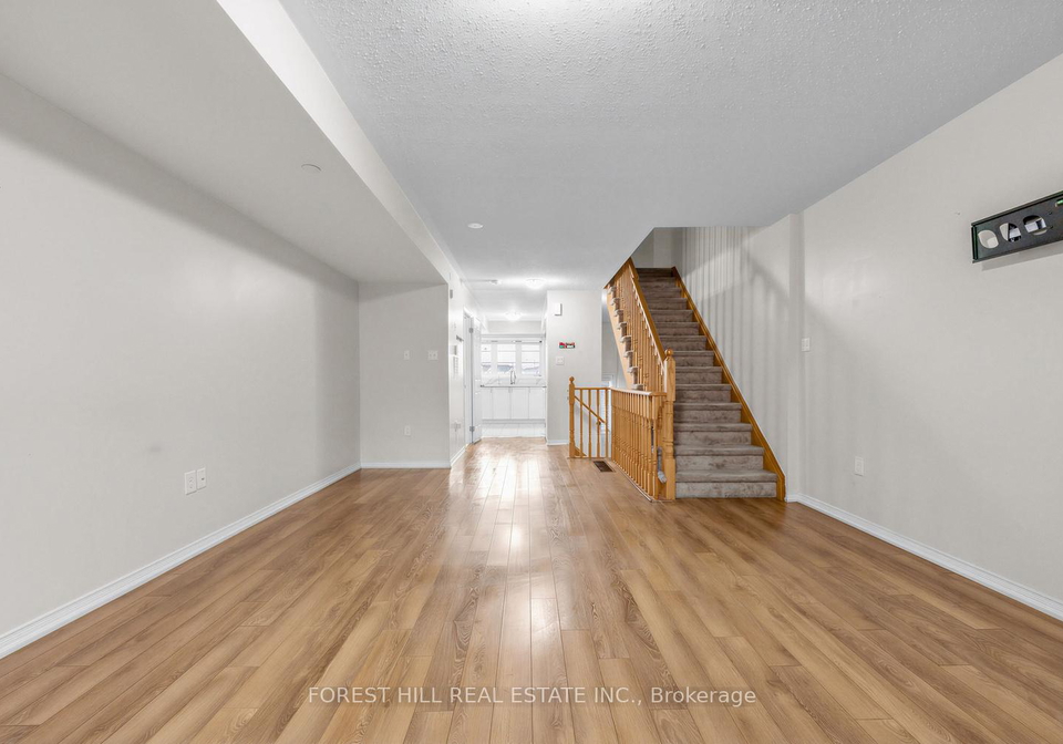 2516-rosedrop-path-oshawa-ontario-e12855728