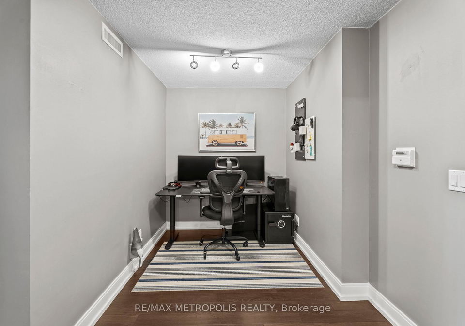 135-village-green-square-scarborough-ontario-e12855928