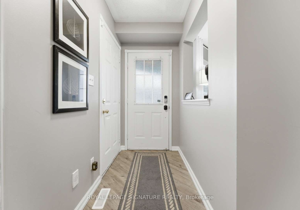 52-seaboard-gate-whitby-ontario-e12856032