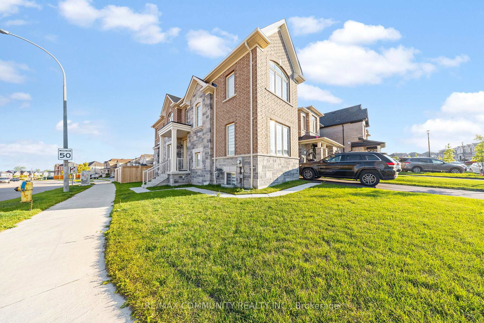 1089-orenda-street-pickering-ontario-e12856694