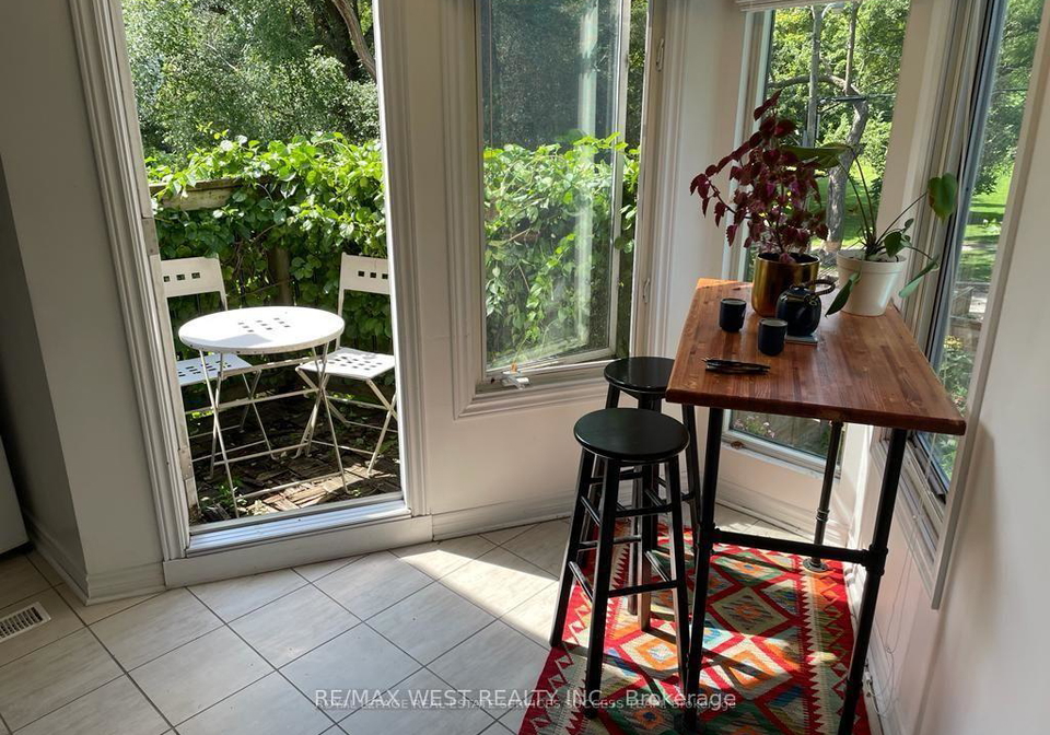 180-bain-avenue-toronto-ontario-e12857854