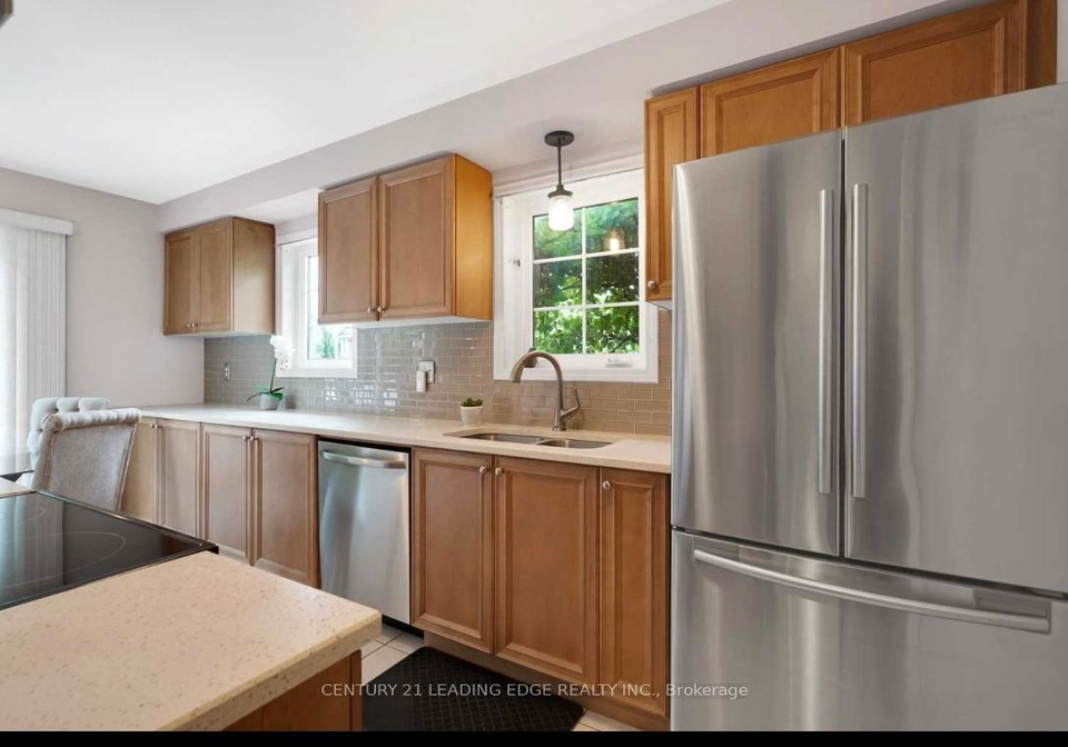 1703-whitestone-drive-s-oshawa-ontario-e12857996