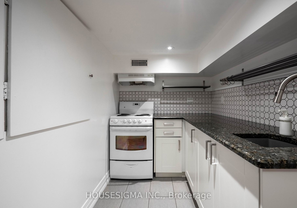 5-ivy-avenue-toronto-ontario-e12858750