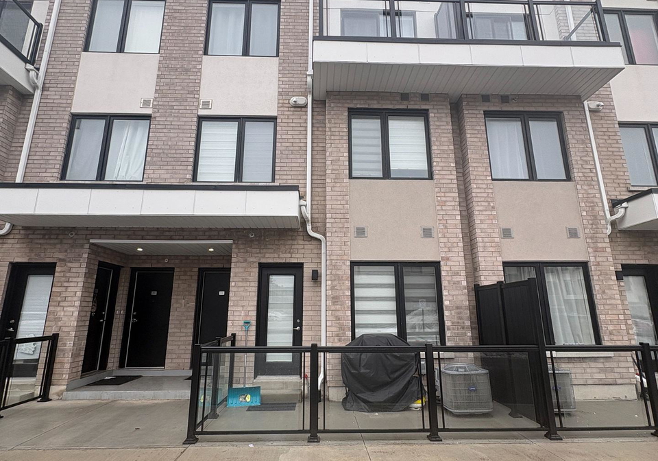 1695-dersan-street-pickering-ontario-e12860056
