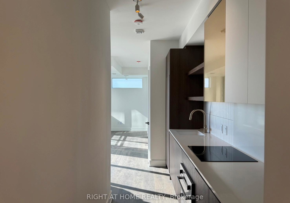 1285-queen-street-e-toronto-ontario-e12860126