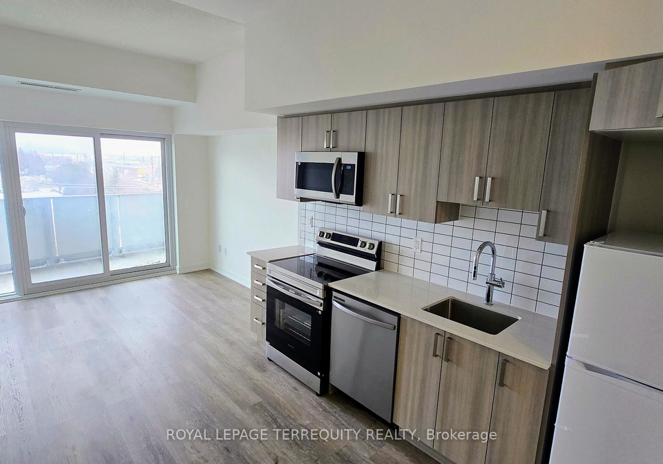 1010-sandy-beach-road-pickering-ontario-e12861892