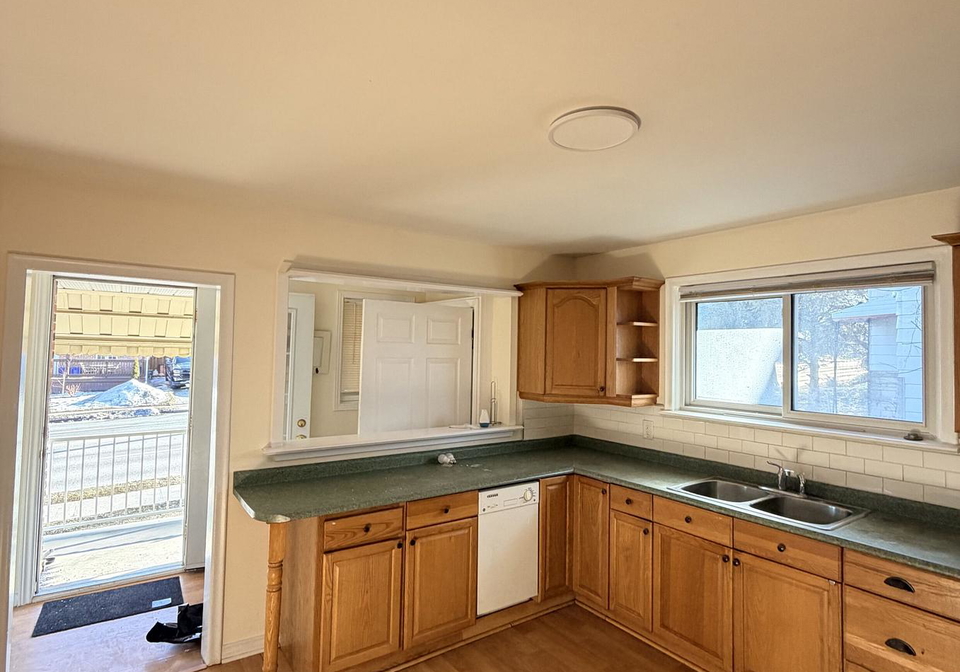 114-adelaide-avenue-e-oshawa-ontario-e12862296