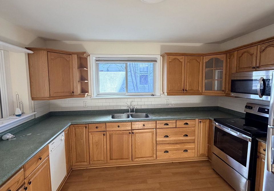 114-adelaide-avenue-e-oshawa-ontario-e12862296