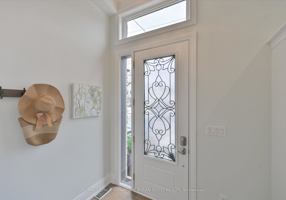 20-cambrai-avenue-east-york-ontario-e12863662