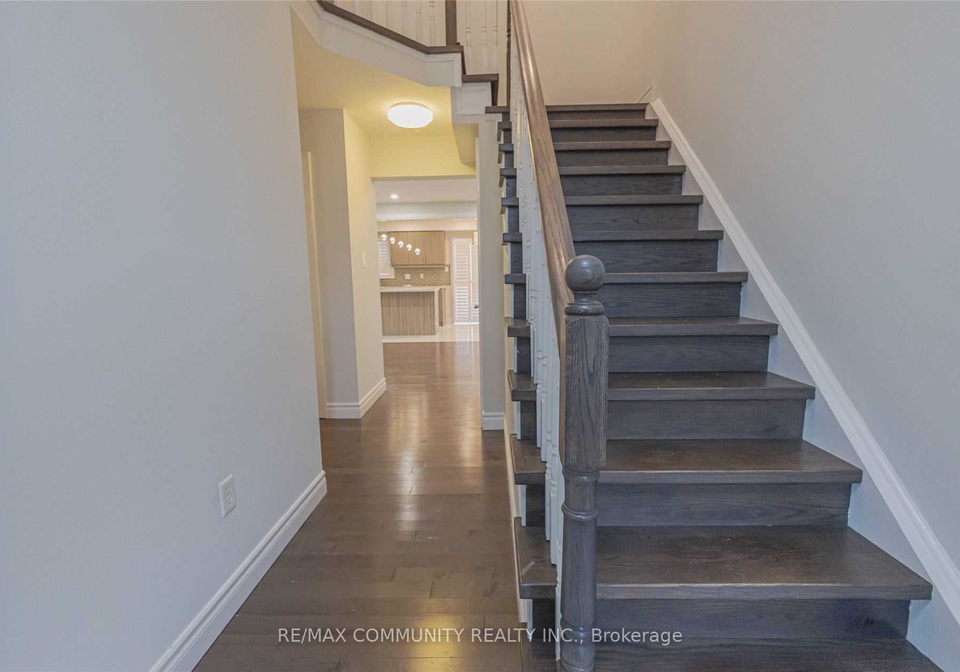 55-longueuil-place-whitby-ontario-e12864054