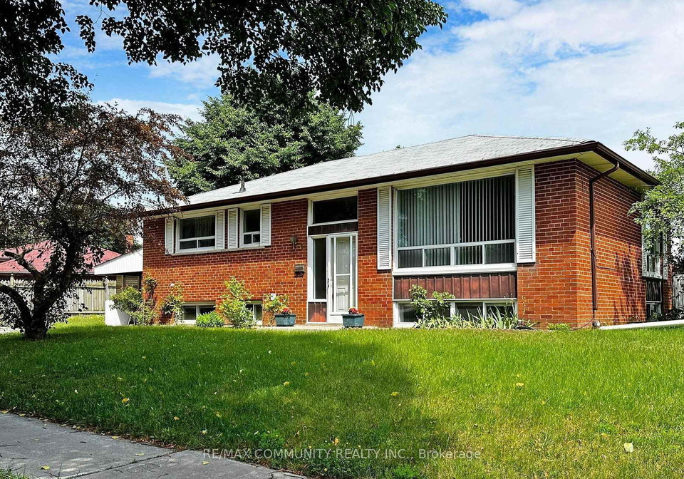 1-applefield-drive-scarborough-ontario-e12864150