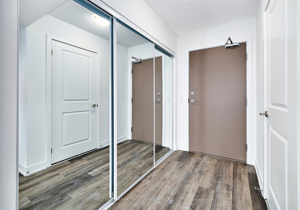 1010-sandy-beach-road-pickering-ontario-e12864480