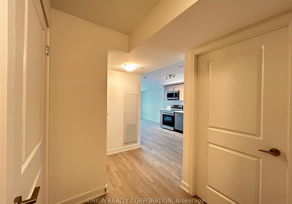 1010-sandy-beach-road-pickering-ontario-e12866394